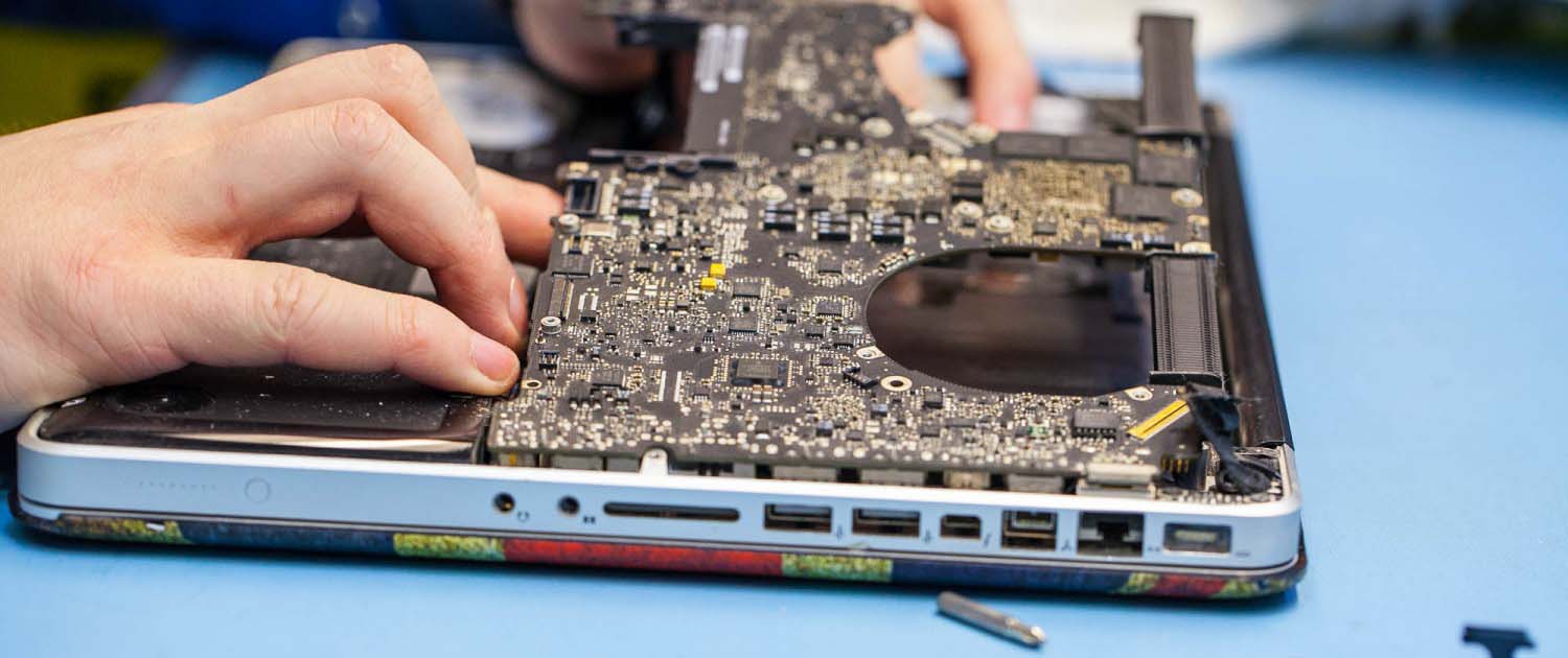 Замена или ремонт видеочипа ноутбука Apple MacBook в Архангельском